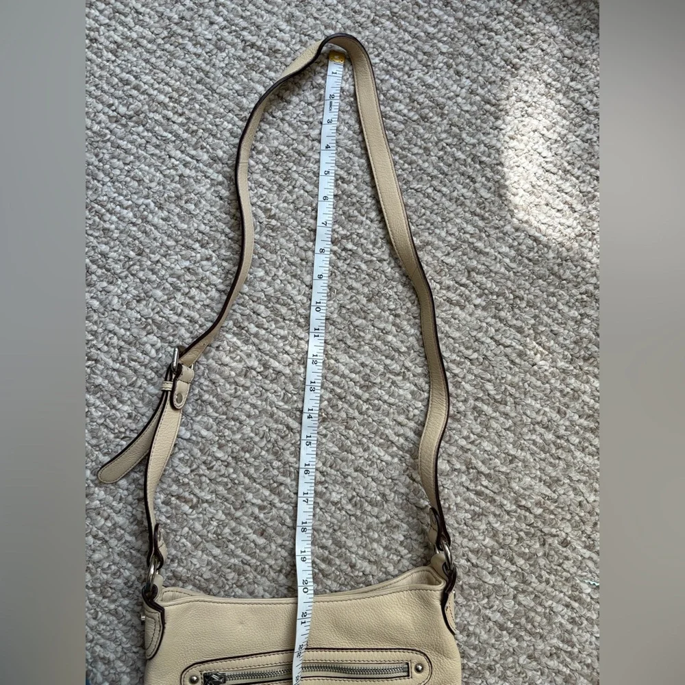 Tignanello Cream Leather Shoulder Bag - Picture 8 of 16